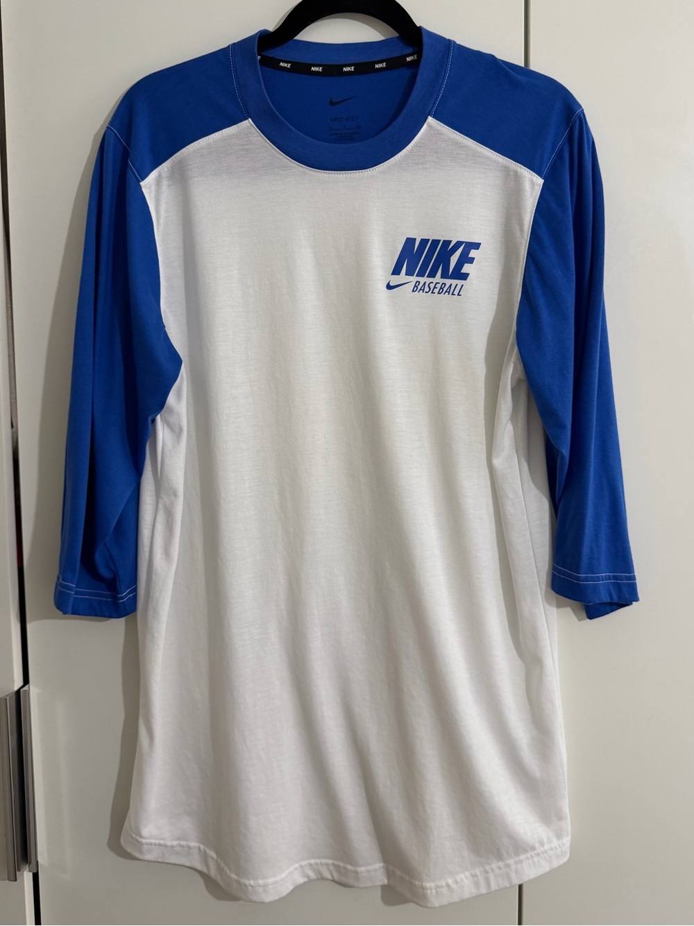 NIKE Dri-FIT Diamond Essentials Baseball Shirt Blue White - small